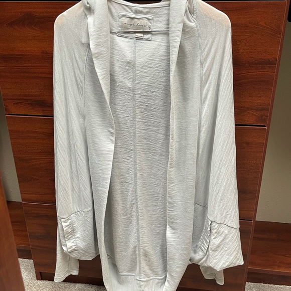 Evy’s Tree Jennifer Shrug in Iced Chrome - Picture 3 of 9